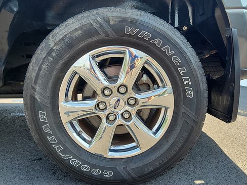 Used 2019 Ford F150 XLT w/ Equipment Group 302A Luxury AWD/4WD image 9