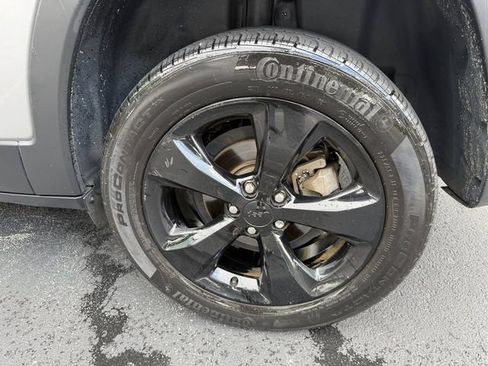 Used 2020 Jeep Cherokee Latitude Plus FWD image 35