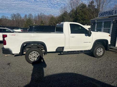 Used 2024 Chevrolet Silverado 2500 LT image 7