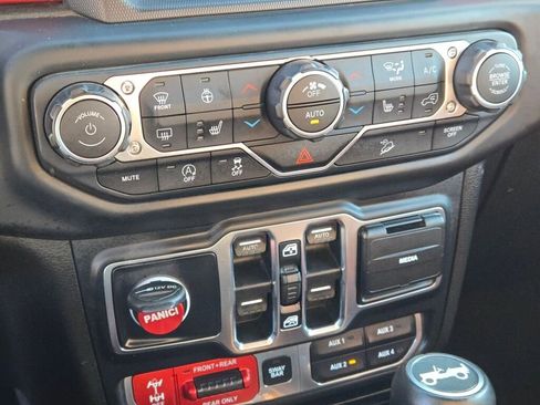 Used 2019 Jeep Wrangler Unlimited Rubicon image 25