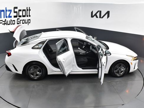 Used 2023 Kia K5 LXS image 40