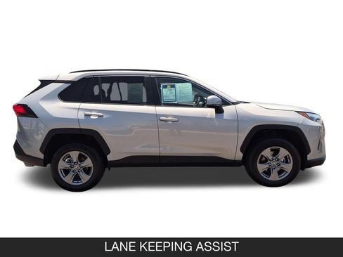Used 2024 Toyota RAV4 XLE AWD/4WD image 6