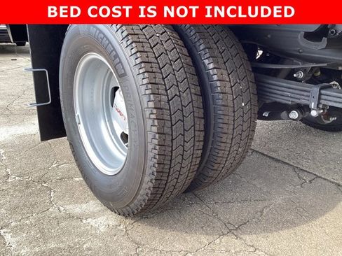 New 2025 GMC Sierra 3500 Pro w/ Convenience Package image 12