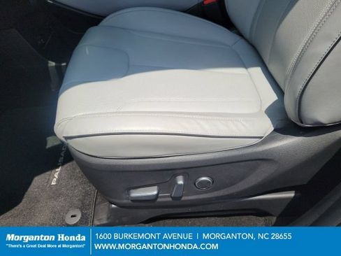 Used 2024 Hyundai Palisade SEL AWD/4WD image 12