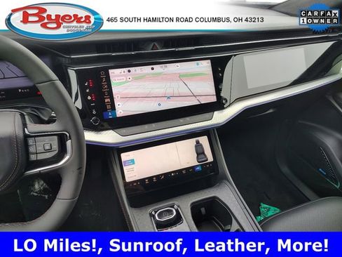 Used 2024 Jeep Wagoneer Launch Edition image 25