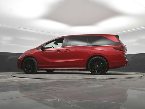 Used 2025 Honda Odyssey Sport-L image 44