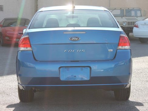 Used 2010 Ford Focus SE FWD image 7