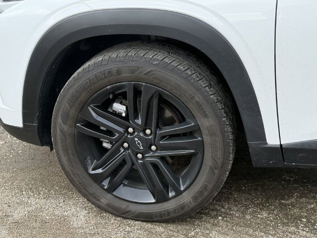 Used 2024 Chevrolet Trax ACTIV w/ Sunroof Package FWD image 32