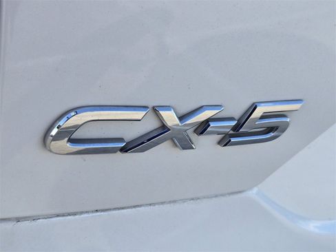 Used 2018 MAZDA CX-5 Touring image 13