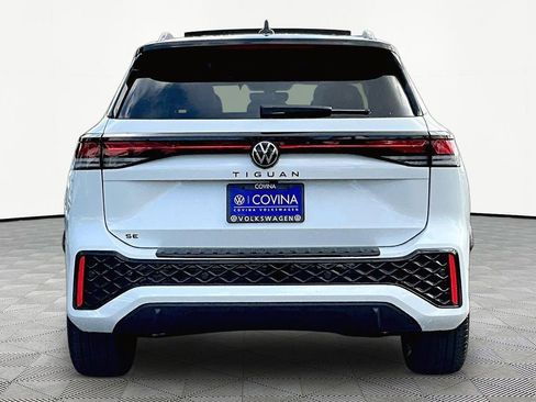 New 2026 Volkswagen Tiguan SE R-Line image 5