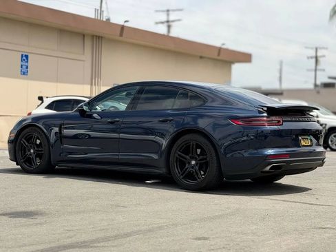 Used 2018 Porsche Panamera image 11