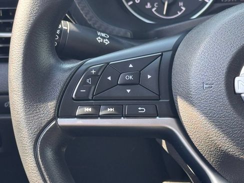 Used 2025 Nissan Sentra SV FWD image 15