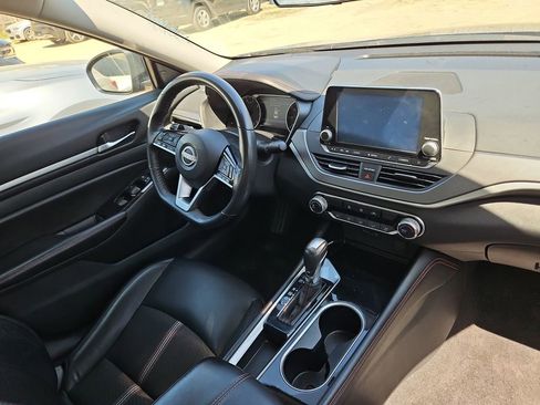 Used 2024 Nissan Altima 2.5 SR image 9