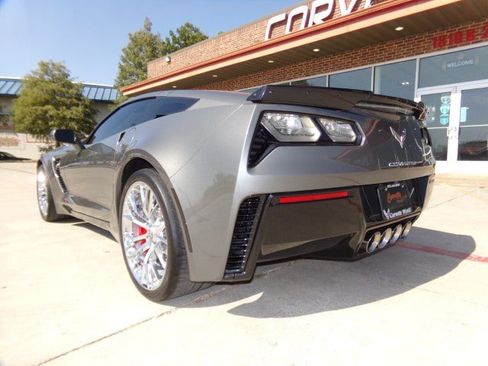 Used 2016 Chevrolet Corvette Z06 w/ 3LZ Preferred Equipment Group RWD image 8