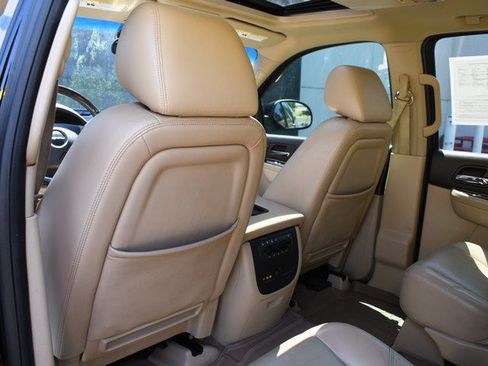 Used 2014 GMC Yukon XL Denali AWD/4WD image 22