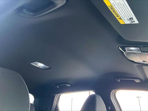 Certified 2025 Hyundai Santa Cruz SE image 13