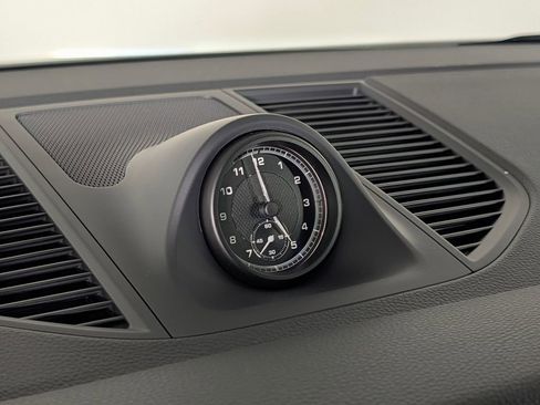 New 2026 Porsche Macan image 31