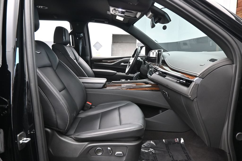 Used 2023 Cadillac Escalade Luxury RWD image 53