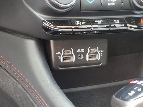 Used 2024 Dodge Durango GT image 9