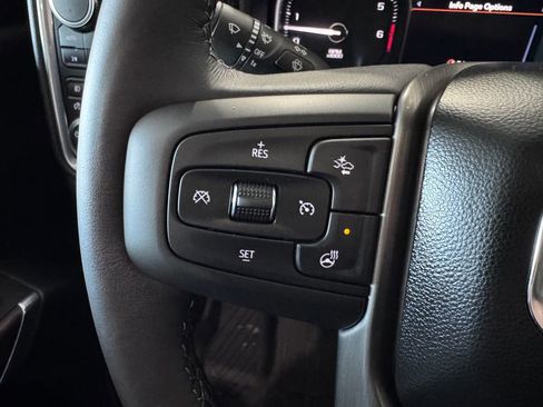 Used 2021 GMC Sierra 2500 Denali w/ Denali Ultimate Package image 17