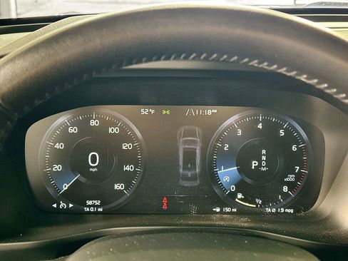 Used 2019 Volvo XC40 T5 Momentum AWD/4WD image 14