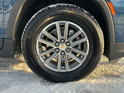 Used 2022 Chevrolet Traverse LT image 9