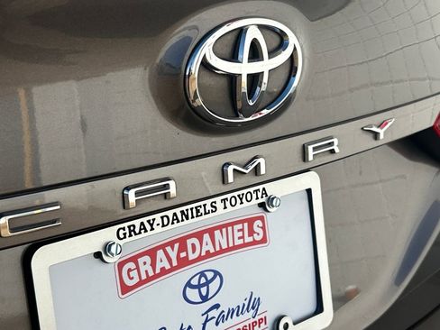 Used 2023 Toyota Camry SE image 30