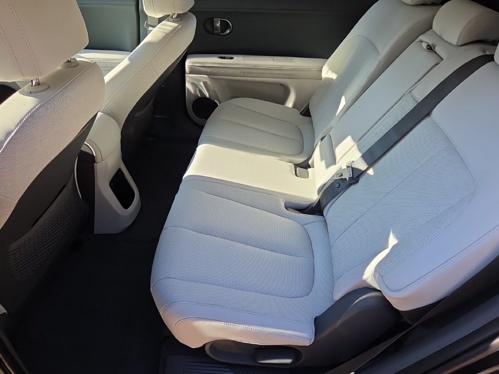 New 2027 Hyundai Ioniq 5 Limited RWD image 7