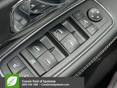 Used 2018 RAM 1500 Laramie w/ Convenience Group AWD/4WD image 20