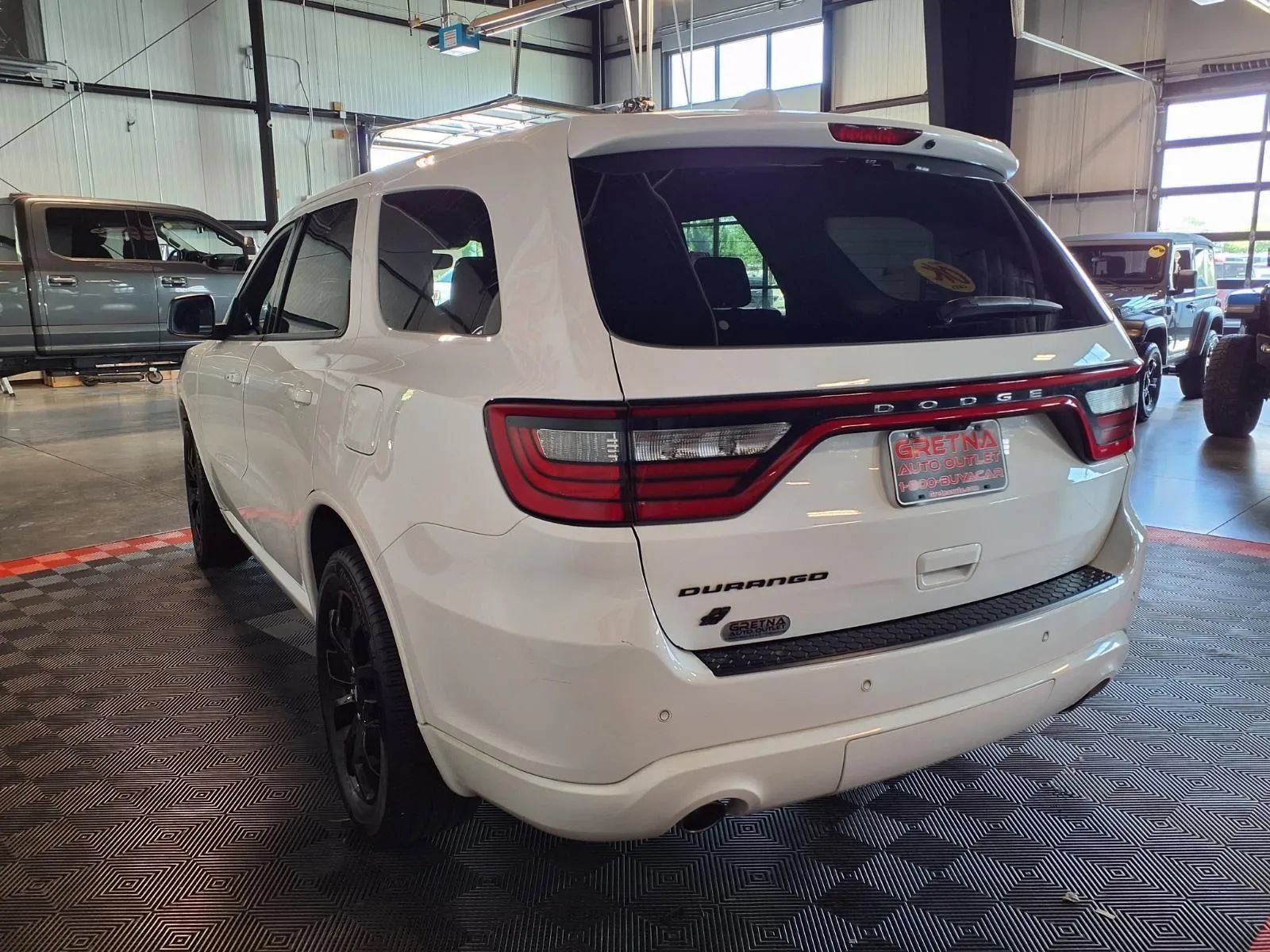 Used 2020 Dodge Durango SXT AWD/4WD image 5