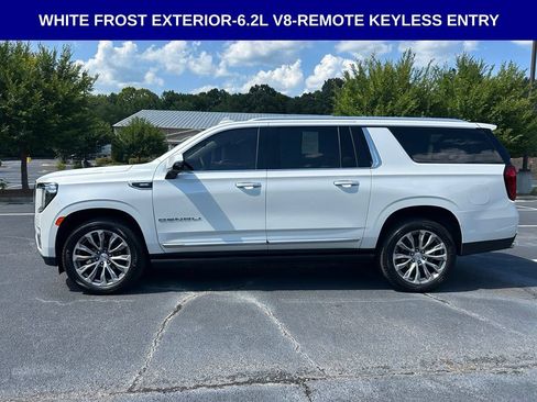 Used 2021 GMC Yukon XL Denali w/ Denali Premium Package AWD/4WD image 14