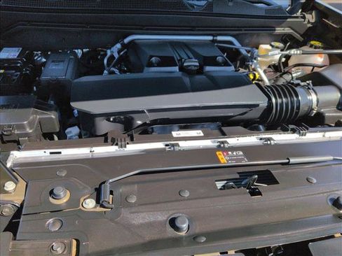 Used 2025 Chevrolet Colorado ZR2 AWD/4WD image 29