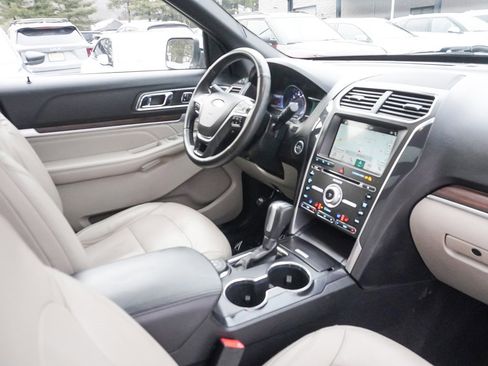 Used 2018 Ford Explorer Limited w/ Equipment Group 301A image 36