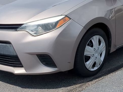 Used 2014 Toyota Corolla LE FWD image 9