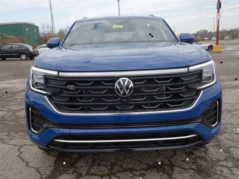 New 2025 Volkswagen Atlas Cross Sport SEL Premium R-Line image 8