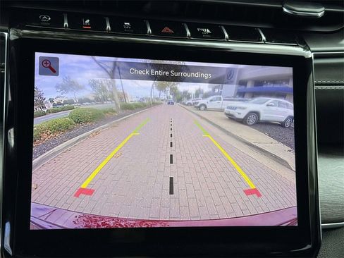 Used 2022 Jeep Grand Cherokee Overland w/ Luxury Tech Group IV image 4