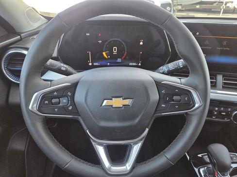 Used 2024 Chevrolet Trax LT w/ Driver Confidence Package image 29