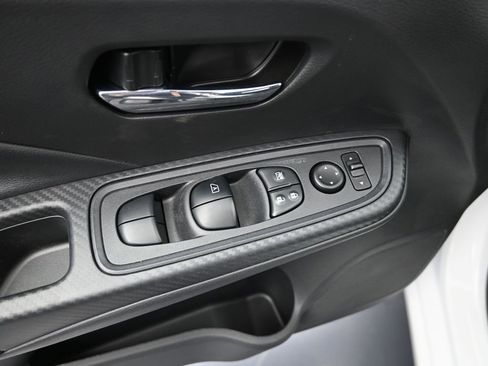 New 2025 Nissan Versa SV w/ Trunk Package FWD image 11