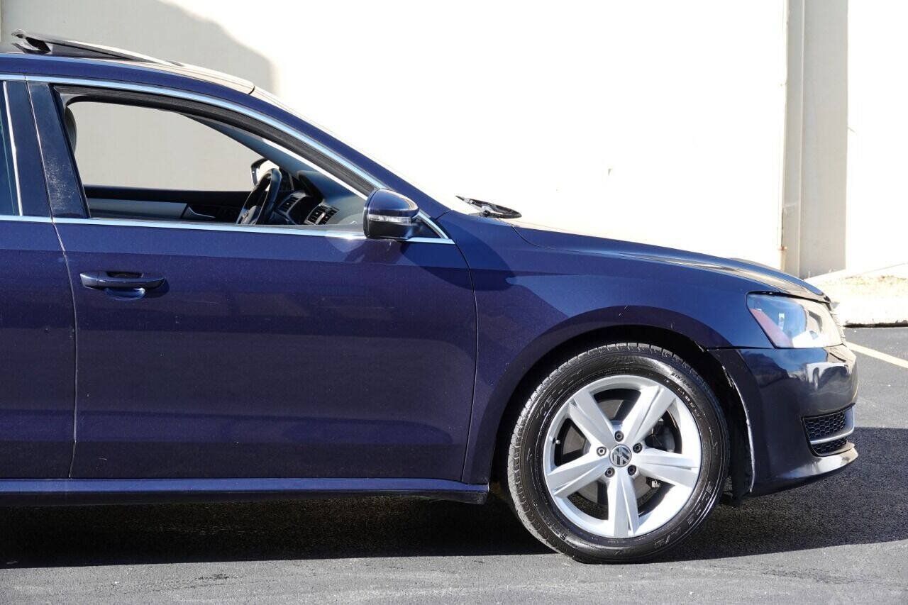 Used 2012 Volkswagen Passat 2.5 SE FWD image 24