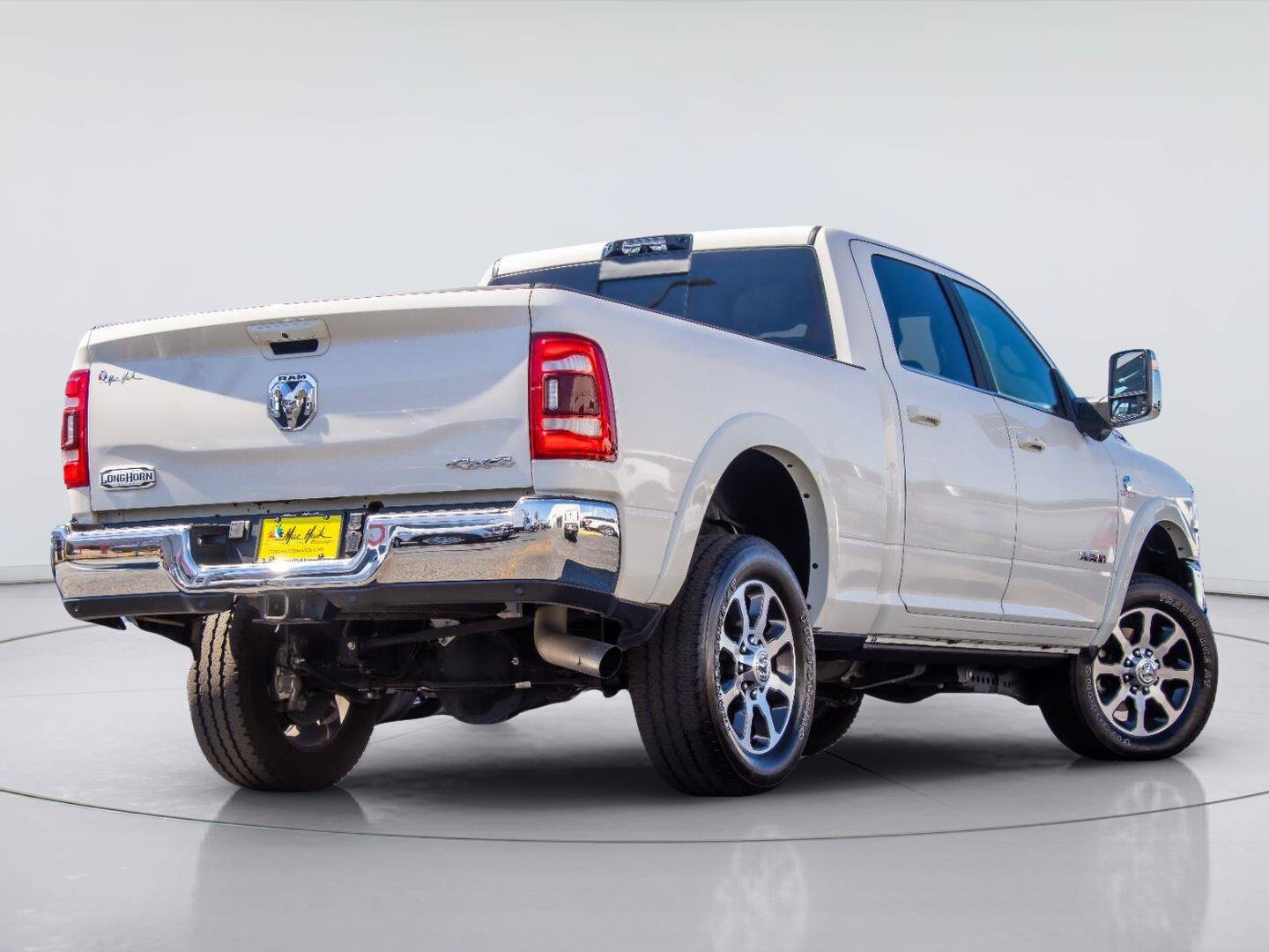 Used 2024 RAM 2500 Limited w/ Safety Group AWD/4WD image 3