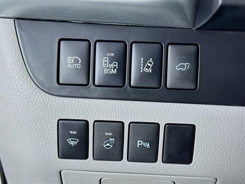 Used 2015 Toyota Highlander Limited image 17
