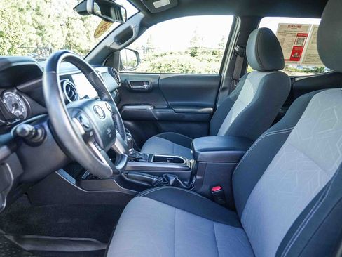 Used 2023 Toyota Tacoma TRD Off-Road w/ Black Out Package (TMS) image 21