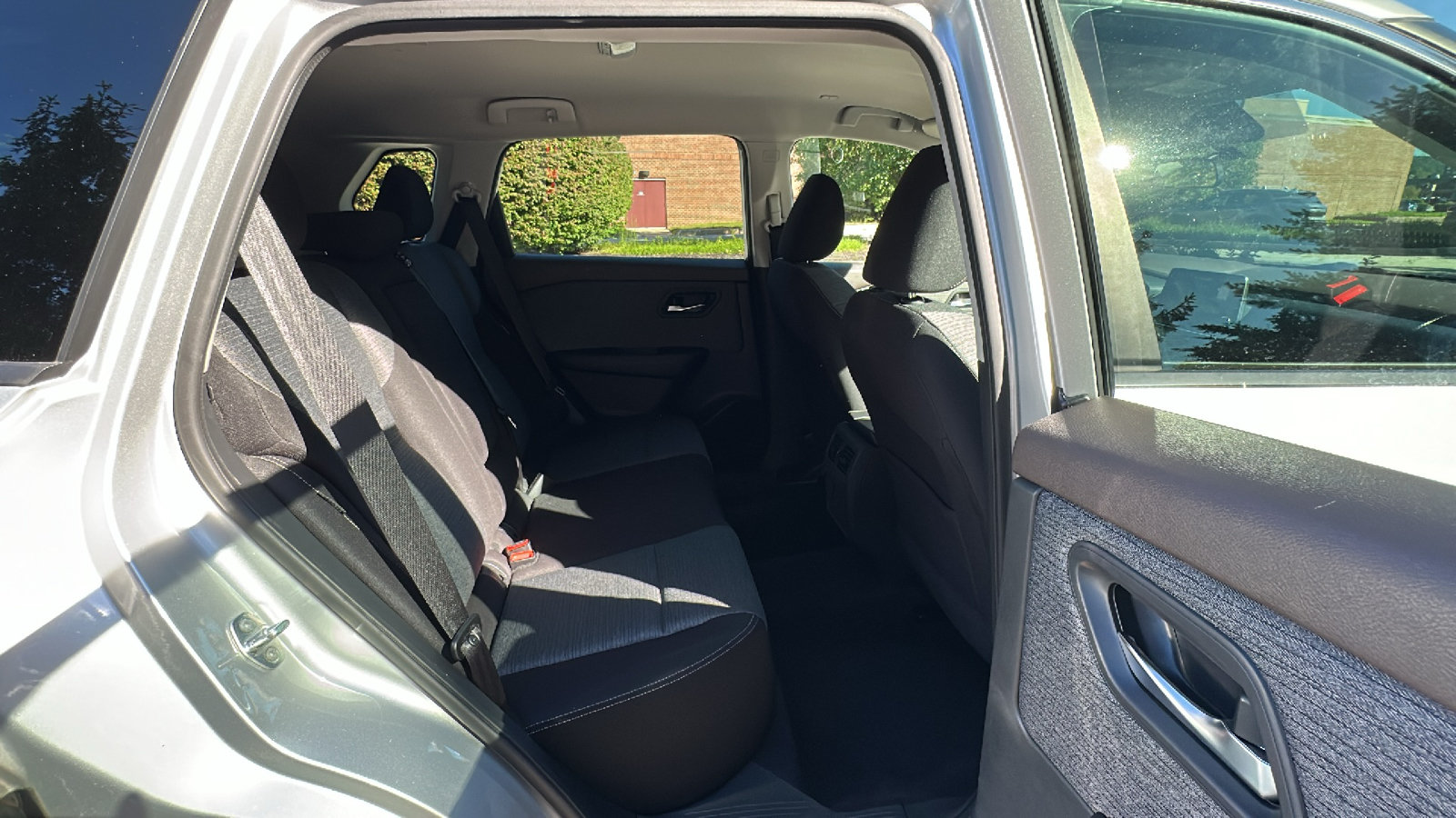 Certified 2022 Nissan Rogue SV AWD/4WD image 23