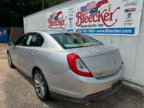 Used 2013 Lincoln MKS FWD image 8