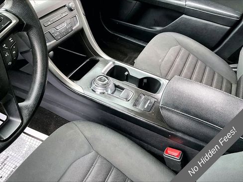 Used 2018 Ford Fusion SE w/ Fusion SE Technology Package FWD image 13