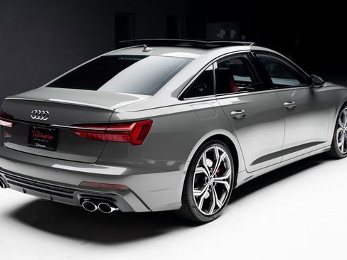 Used 2024 Audi S6 Premium Plus w/ Premium Plus Package image 33