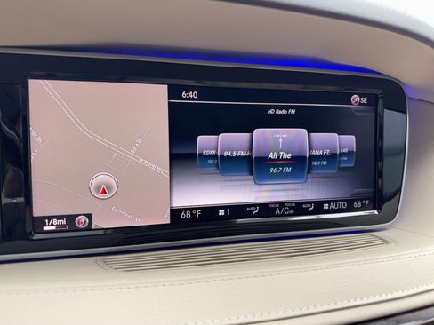 Used 2015 Mercedes-Benz S 550 Sedan w/ Sport Package w/ Sport Package image 24