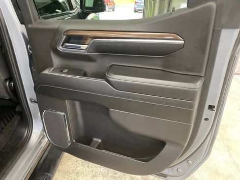 Used 2024 Chevrolet Silverado 1500 LT AWD/4WD image 23