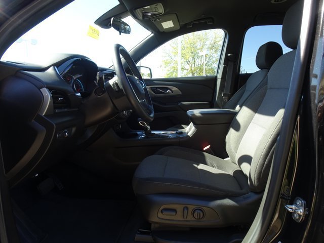 Used 2023 Chevrolet Traverse LT FWD image 9
