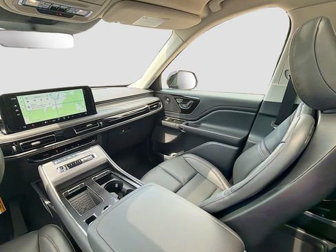 New 2026 Lincoln Aviator AWD image 26